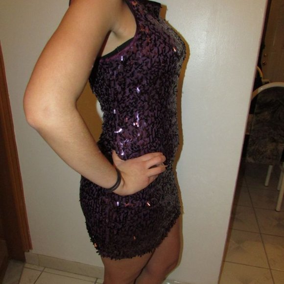 Beautiful Purple Sequin Dress, Size Large but Fit is Medium - Picture 2 of 4